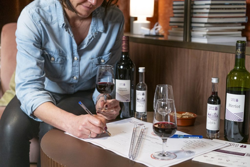 jeu de dégustation CréaWine® assemblage avec du vin atelier