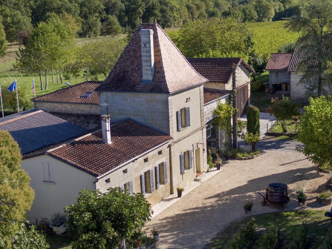 Domaine viticole à Saint-Émilion, lieu de réception pour les évènements L.O Wine.