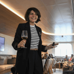 Laetitia Ouspointour Cour d'oenologie Croisière PONANT